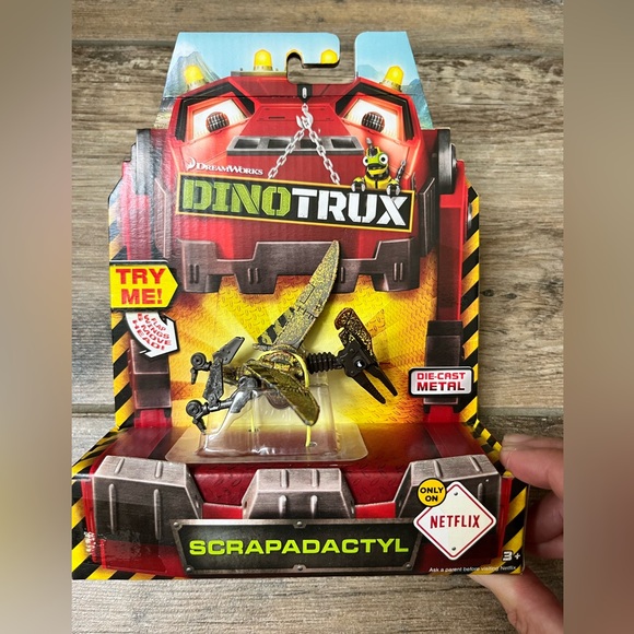 Dinotrux Scrapadactyl Die-Cast Metal Toy - Picture 1 of 2